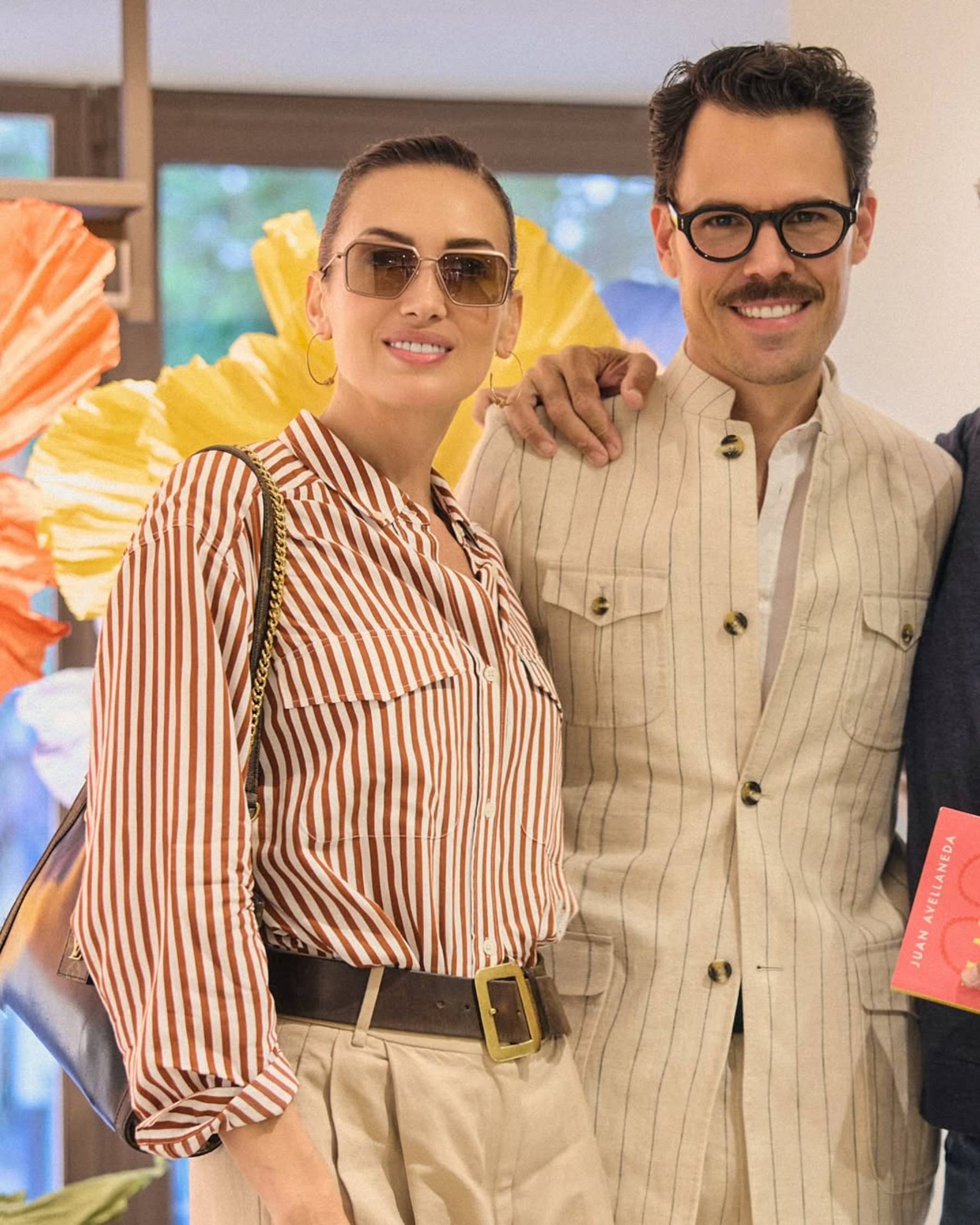 Juan Avellaneda y Nieves Álvarez en la presentación del libro de él. (Foto: avellaneda_eu)