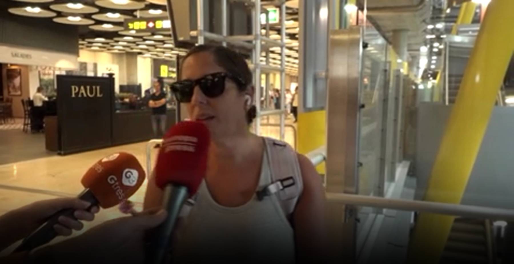 Anabel Pantoja en el aeropuerto de Madrid. (Foto: Gtres)