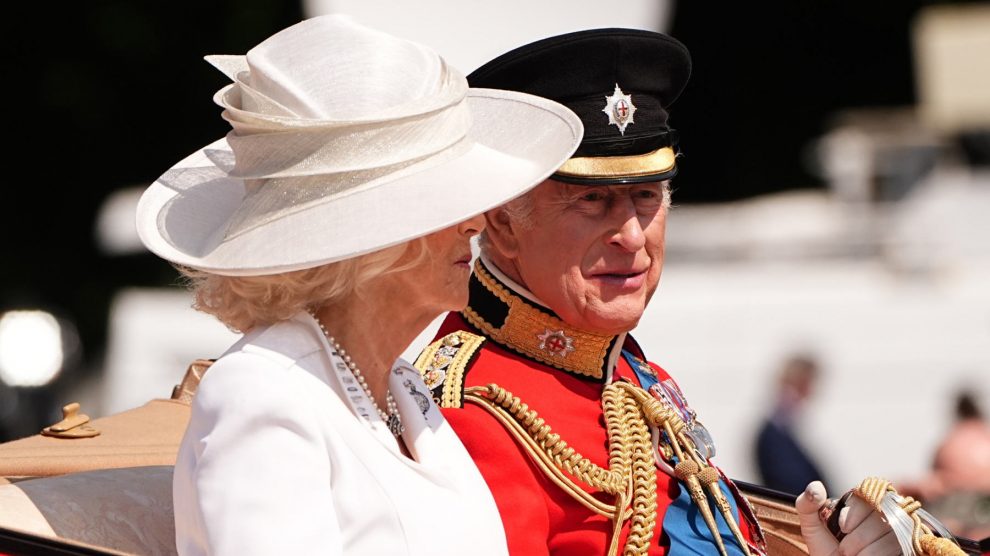 Los reyes Carlos y Camila, pura emoción tras romper la tradición en Trooping the Colour 2025