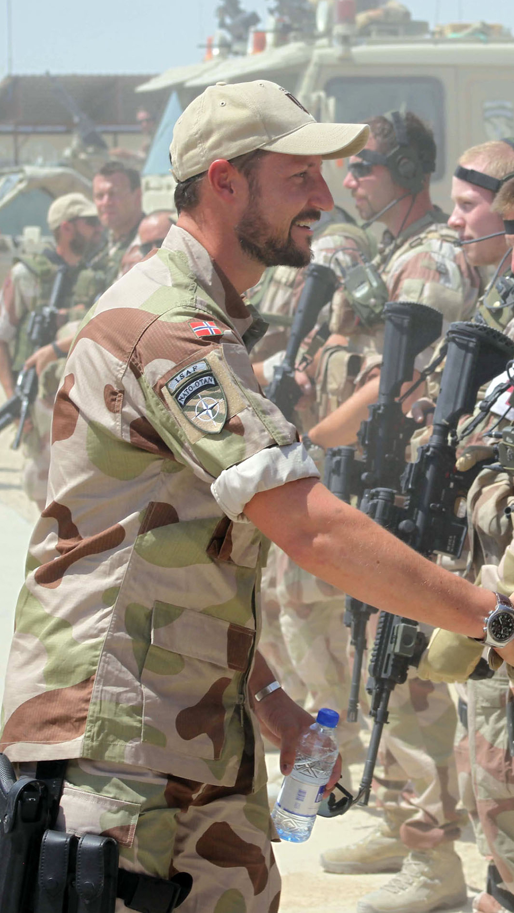 Rey Felipe, militar, Haakon