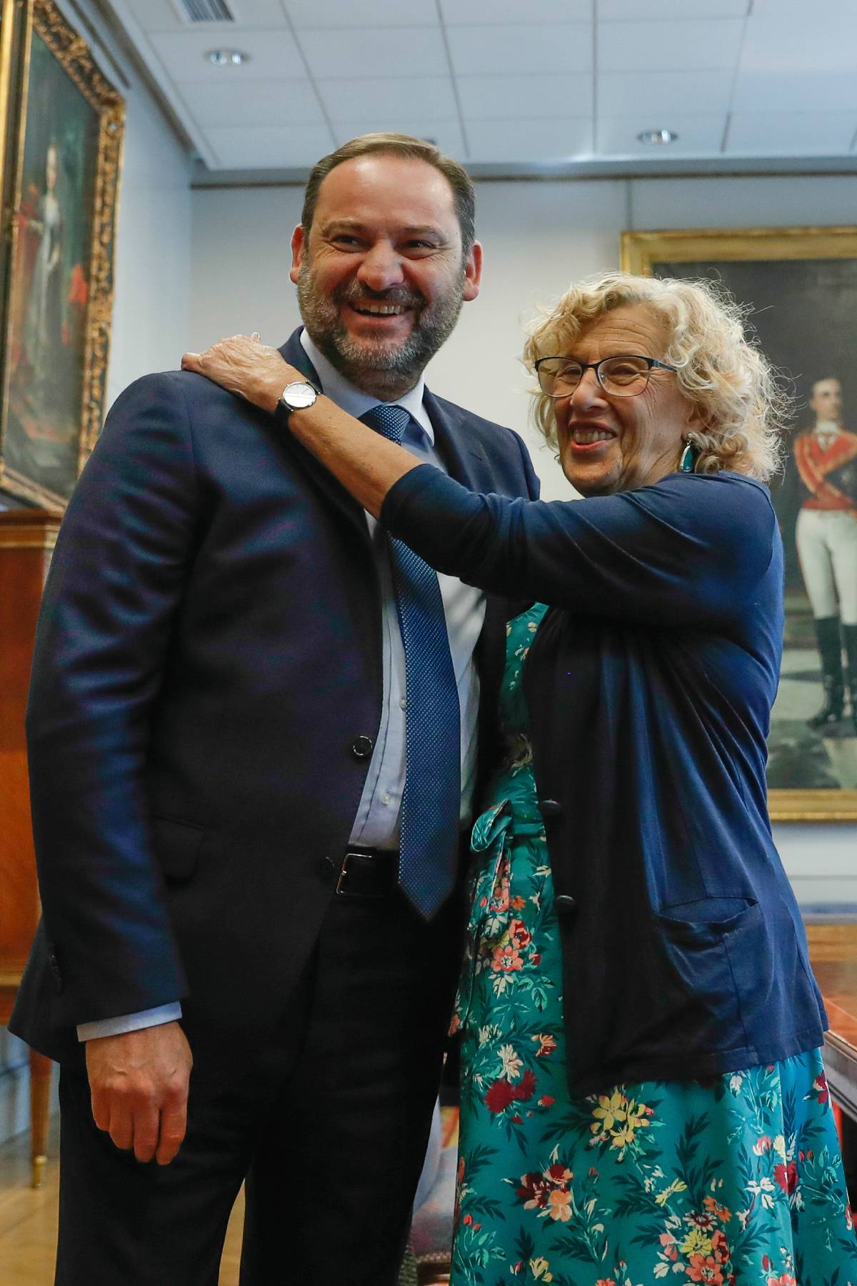 Manuela Carmena, durante una reunión con el ministro José Luis Ábalos 2018. (Gtres)