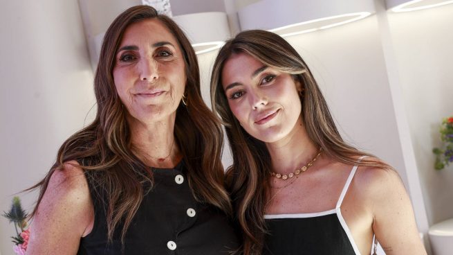 Paz Padilla y Ana Ferrer en la presentación de un perfume. (Foto: Gtres)