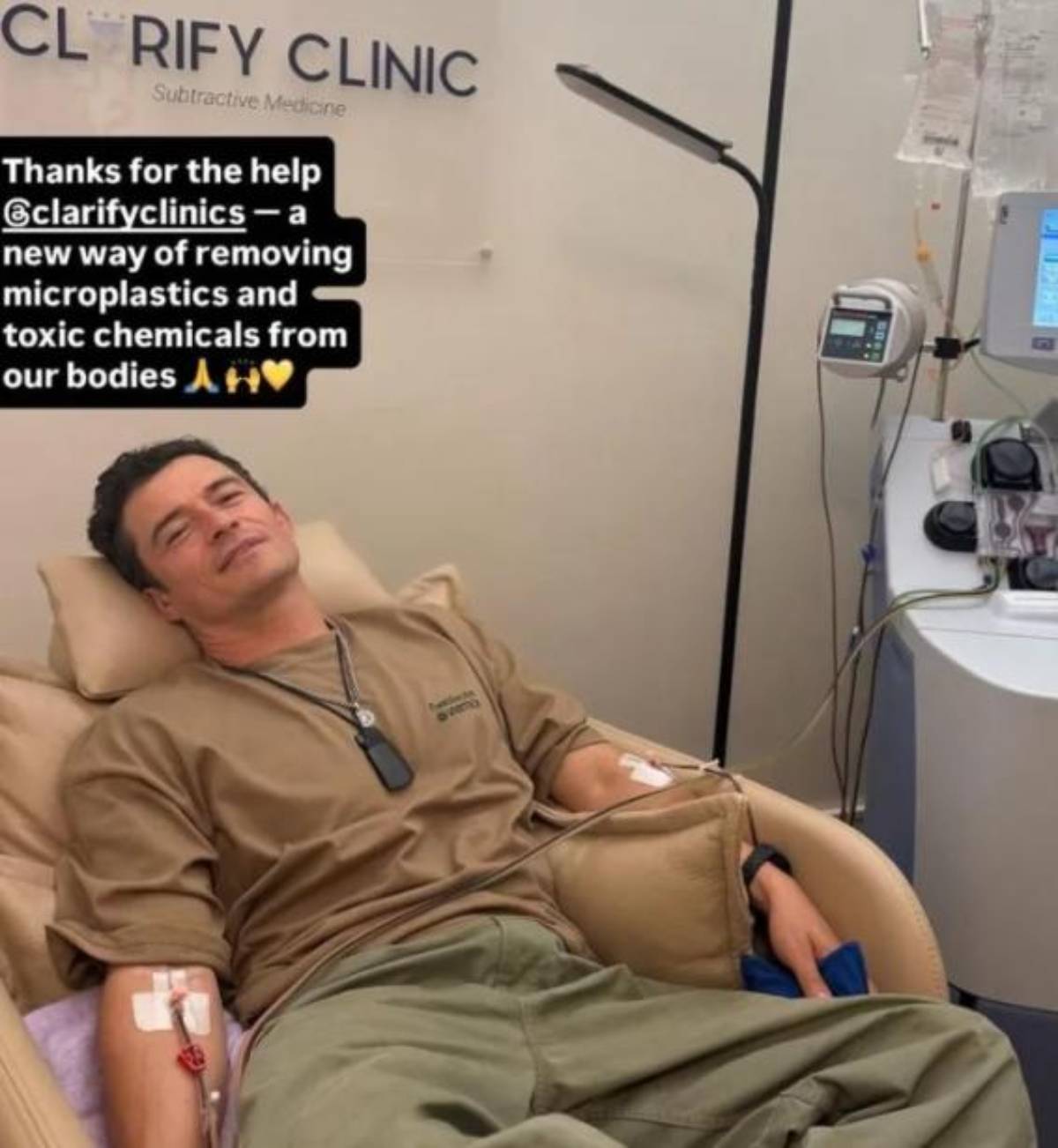 Orlando Bloom en Clarify Clinic. (Redes Sociales)