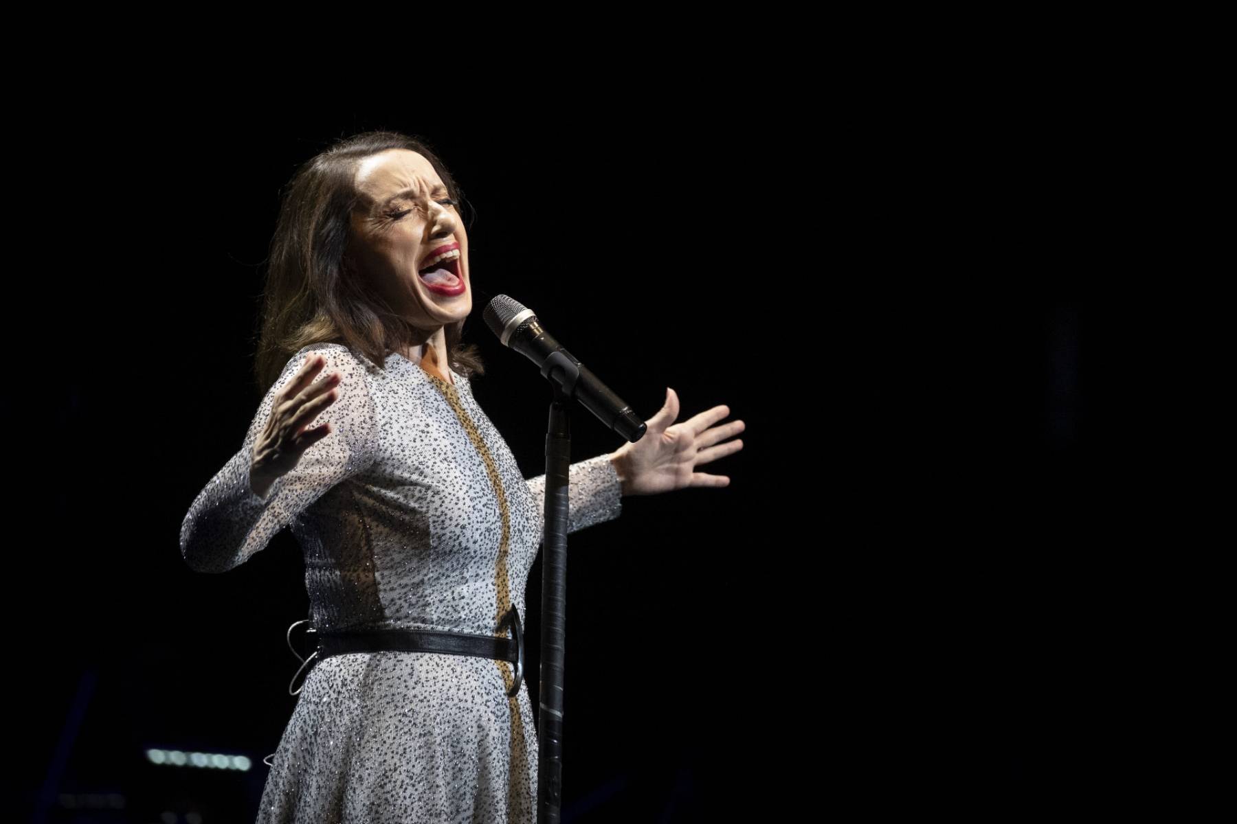 Luz Casal durante un concierto. (Foto: Gtres)