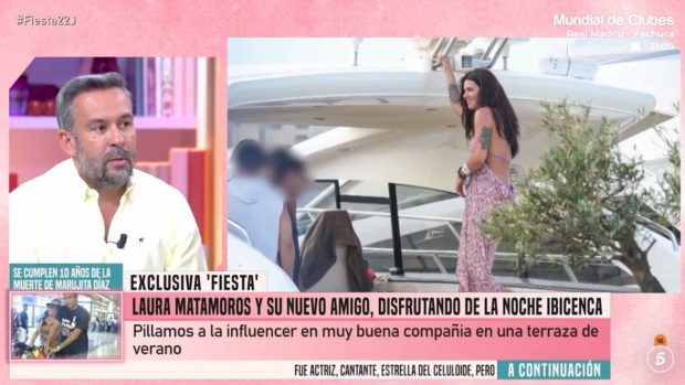 Kike Calleja dando su versión en 'Fiesta'. (Foto: Telecinco)