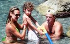 Ana Obregón y Alessandro Lequio junto a su hijo en común, Aless. (Foto: Gtres)