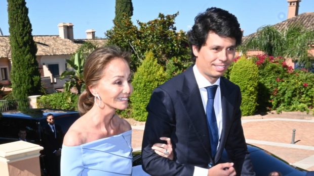 Álvaro Castillejo e Isabel Preysler. (Foto: Gtres)