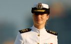 La princesa Leonor con el uniforme de marina. (Foto: Gtres)