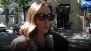 Isabel Preysler por las calles de Madrid. (Foto: Gtres)