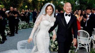 Lauren Sánchez y Jeff Bezos en el día de su boda. (Foto: RRSS)