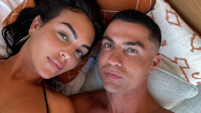 Cristiano Ronaldo sigue en Arabia y se da un chapuzón VIP con Georgina en el Mar Rojo