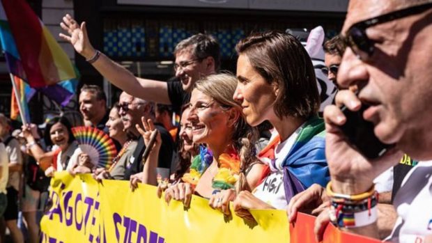 Yolanda Díaz en el Orgullo de Budapest. (Foto: Instagram)