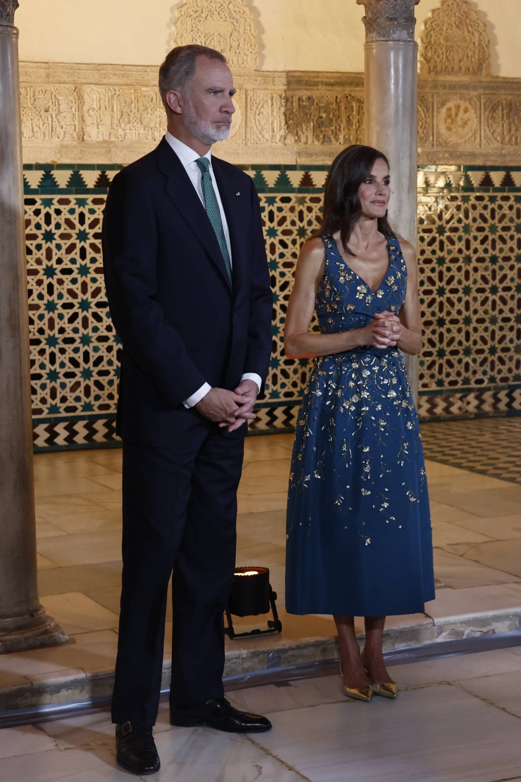 Los Reyes Felipe y Letizia en un acto oficial. (Foto: Gtres)