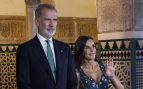 Una joya sobre la alfombra: Letizia revive su gran look de 2019 en Sevilla