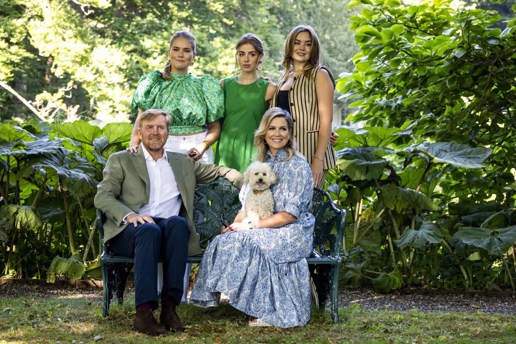 La familia real de Holanda en un posado oficial. (Foto: Gtres)