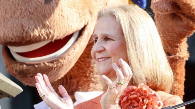 La Infanta Elena pone a España a galopar en Aachen y arrasa sin corona