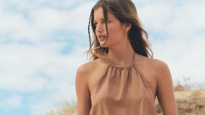 5 faldas largas de Zara en rebajas que se rifan entre las bajitas: elegantes y versátiles para este verano