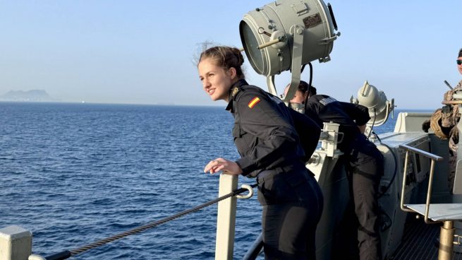 La princesa Leonor a bordo de la fragata Blas de Lezo. (Foto: Gtres)