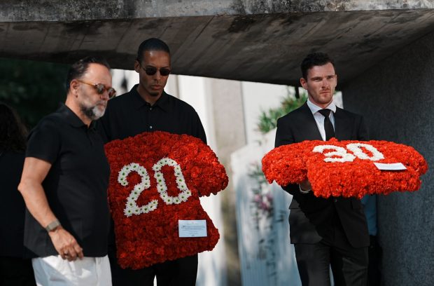 El triste funeral de Diogo Jota y André Felipe, los futbolistas fallecidos en un accidente