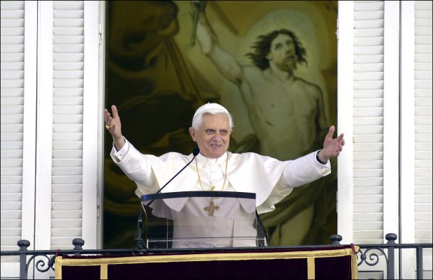 Benedicto XVI en el Palacio de Castel Gandolfo. (FOTO: GTRES)