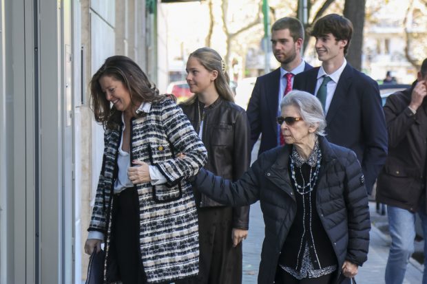 Alexia de Grecia junto a los hijos de la infanta Cristina. (FOTO: GTRES)