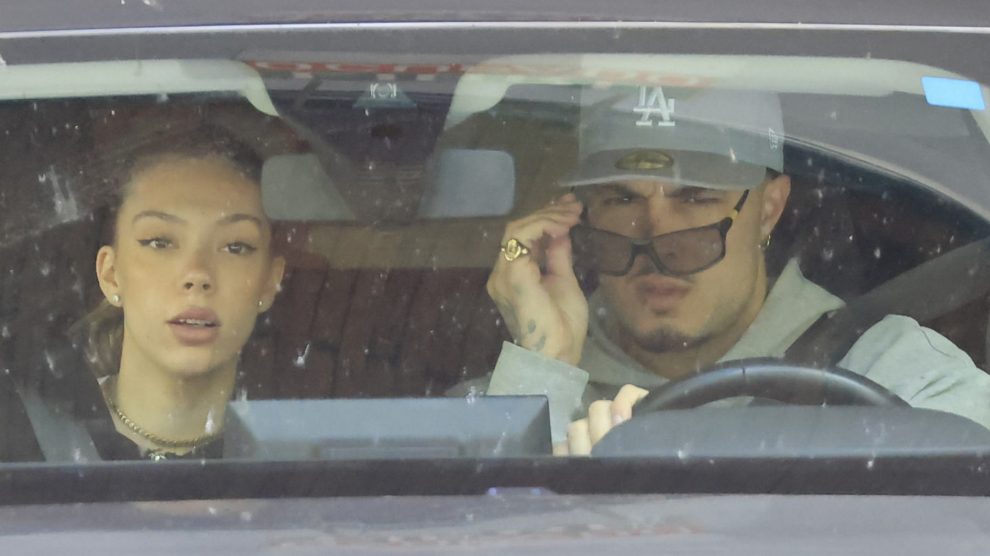 PRIMICIA | Primeras vacaciones de Alejandra Rubio y Carlo Costanzia con su bebé y Mar Flores