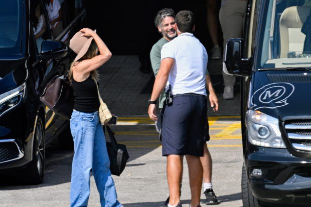 Jennifer Aniston, Jim Curtis, Aniston Mallorca