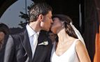 Xabi Alonso y Nagore Aramburu el día de su boda. (Foto: Gtres)