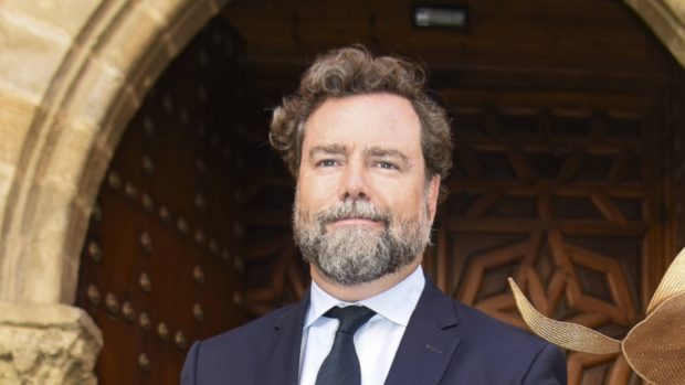 Iván Espinosa de los Monteros en una boda. (Foto: Gtres)