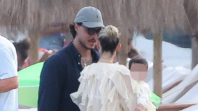 Vídeos, infracciones y silencio: la cara B del viaje de Alejandra Rubio y Carlo a Ibiza