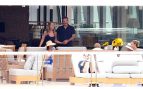 IMÁGENES EXCLUSIVAS | El romance secreto de Jennifer Aniston sale a la luz en las playas de Mallorca