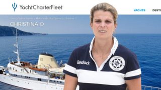 Montaje de Athina Onsasis y el barco familiar. (Foto: Gtres y Google)