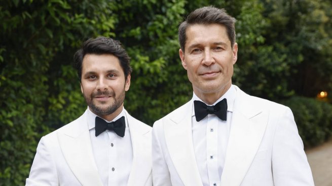 Jaime Cantizano y su marido, Miguel García Golding. (Foto: Gtres)