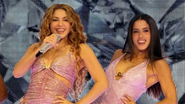 Shakira y Natalia en una actuaciión. (Foto: Instagram)