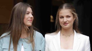 La princesa Leonor y la infanta Sofía en Gerona. (Foto: Gtres)