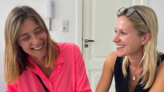Sandra Barneda y Pascalle Paerel muy sonrientes. (Foto: Instagram)