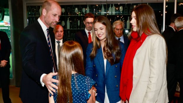 Doña Leonor, la infanta Sofía, Charlotte y el príncipe Guillermo de Inglaterra. (Foto: Redes sociales Casa Real España)