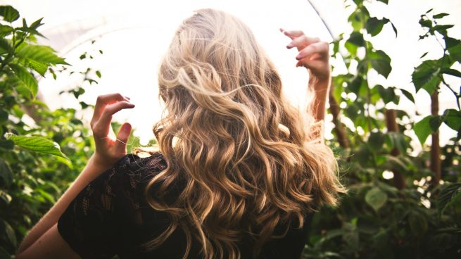Ni a capas ni bob: el corte de pelo que se ha puesto de moda en las peluquerías y es la mejor opción para mujeres +50