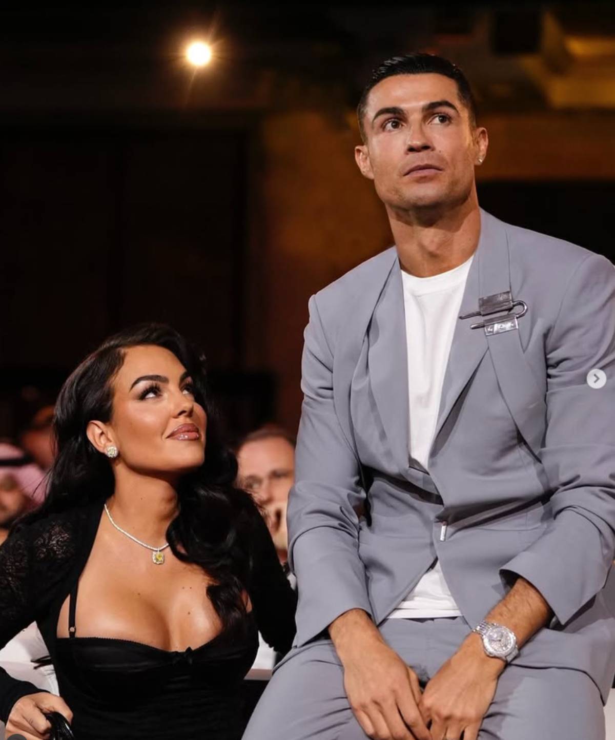 Georgina Rodríguez y Cristiano Ronaldo juntos en un evento formal. (Redes Sociales)