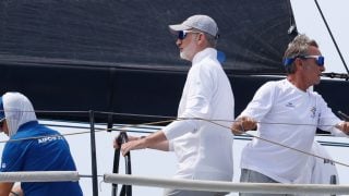 El Rey Felipe en la 43º edición de la Copa del Rey Mapfre de vela. (Foto: Gtres)