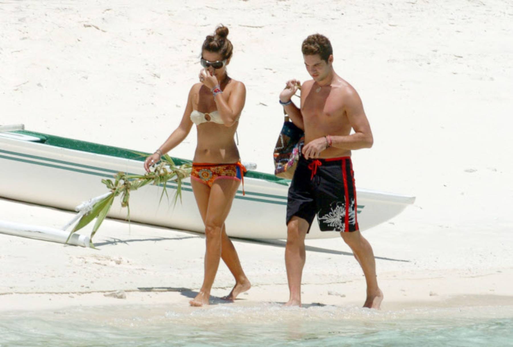 Elena Tablada y David Bisbal durante unas vacaciones. (Foto: Gtres)