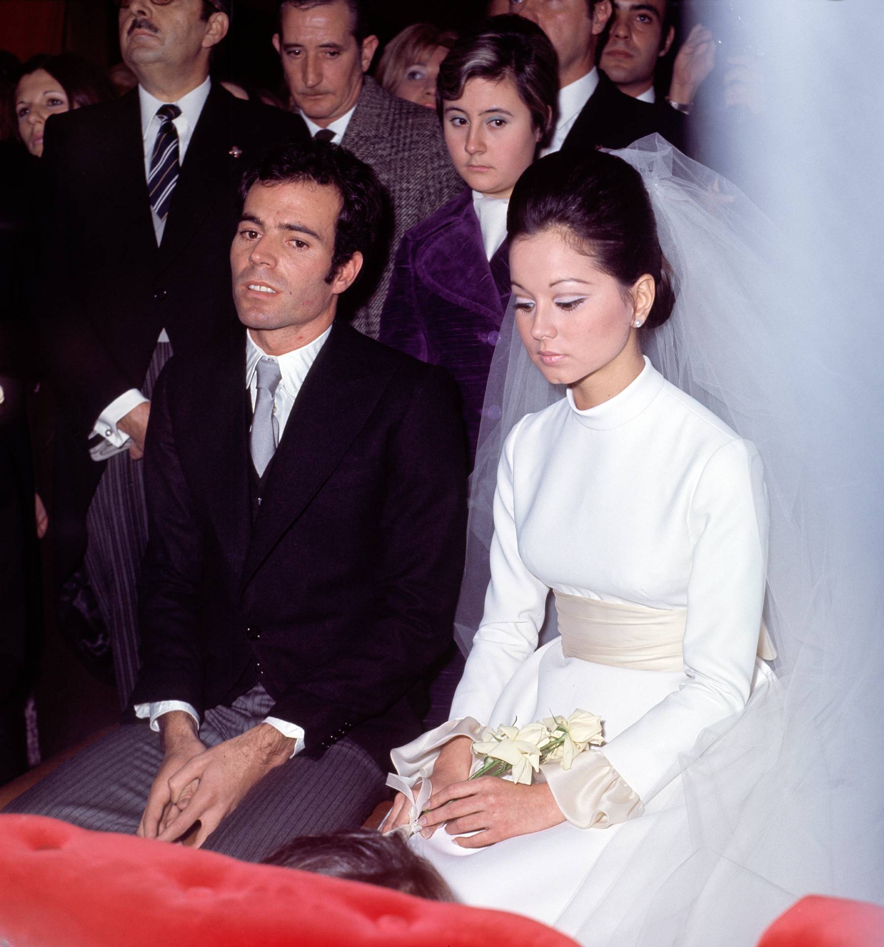 Isabel Preysler y Julio Iglesias el día de su boda. (Foto: Gtres)