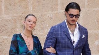 Alejandra Rubio y Carlo Costanzia en Jávea. (Foto: Gtres)