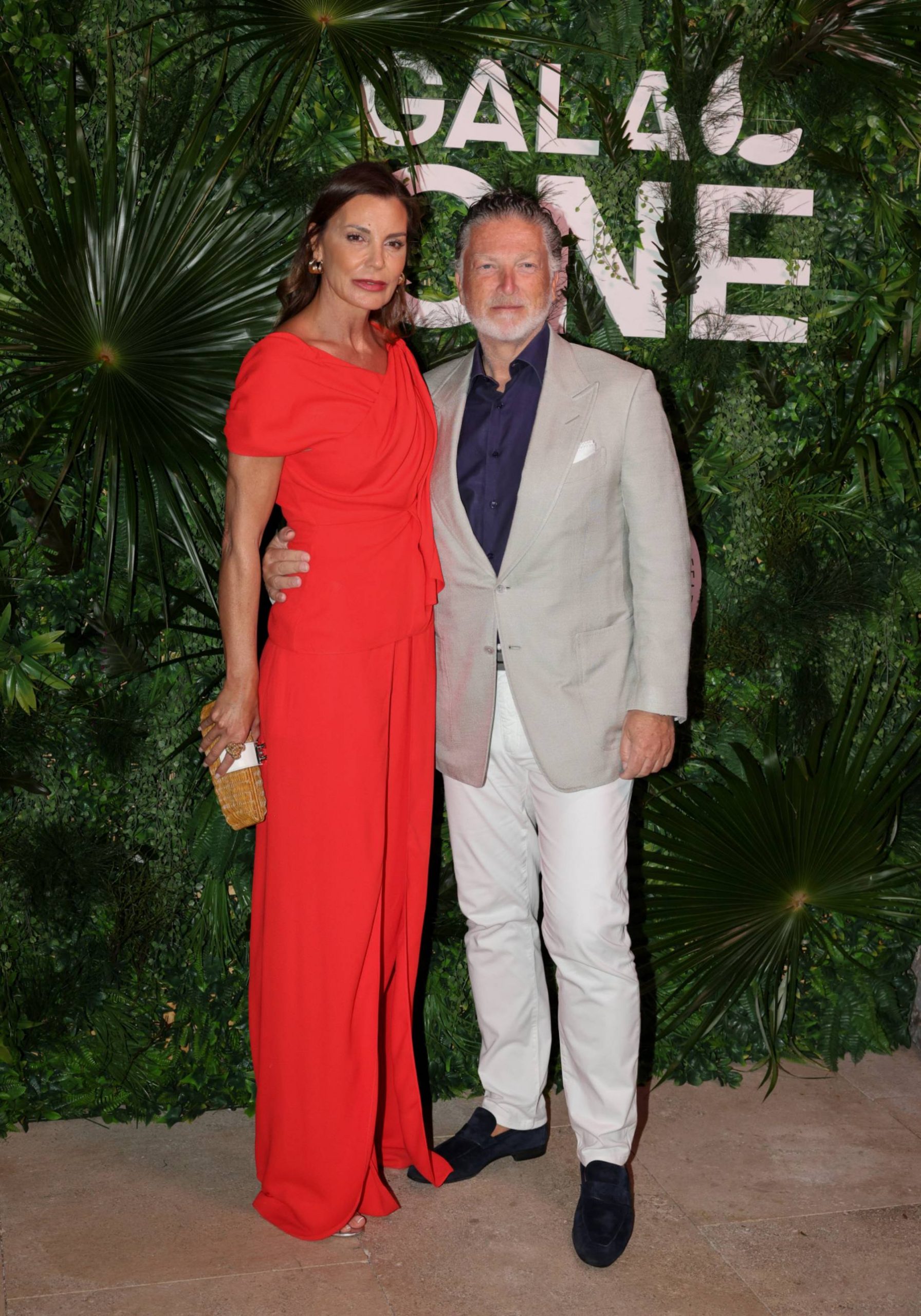 Mar Flores y Elías Sacal en un evento en Saint Barthelemy. (Foto: Gtres)