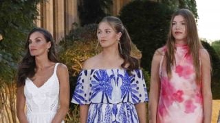 La Reina Letizia con sus hijas en Marivent. (Foto: Gtres)
