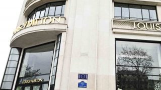 Una tienda de Louis Vuitton en París. (Foto: Gtres)
