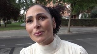 Rosa López atendiendo a la prensa. (Video: Gtres)