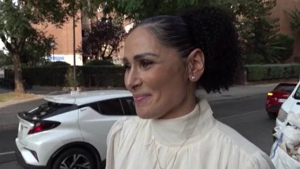 Rosa López atendiendo a la prensa. (Video: Gtres)