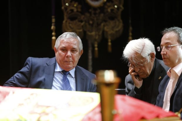 Daniel Pontes en el funeral de Lina Morgan. (FOTO: GTRES)