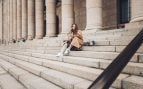 Acaba de llegar a Zara la chaqueta de punto que será tendencia en septiembre: pega con todo